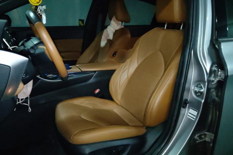 Used Toyota Avalon 2019 Dual-Engine 2.5L Limited Flagship Edition China V Standard Left Front Seat