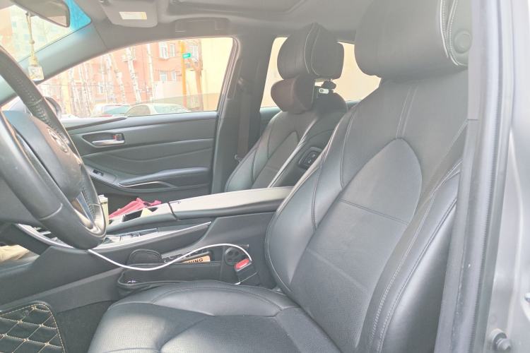 Used Toyota Avalon 2019 Dual-Engine 2.5L Luxury Edition China VI Standard Left Front Seat