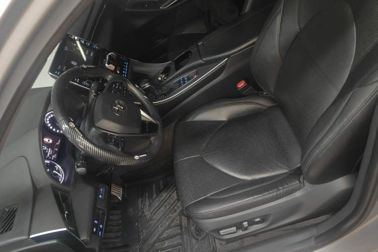 Used Toyota Avalon 2019 Dual-Engine 2.5L Luxury Edition China VI Standard Left Front Seat