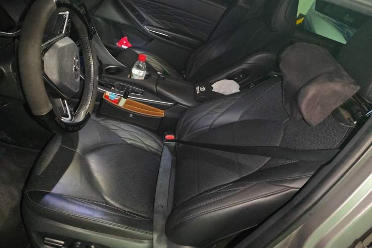 Used Toyota Avalon 2019 Dual-Engine 2.5L XLE Prestige Version China VI Standard Left Front Seat