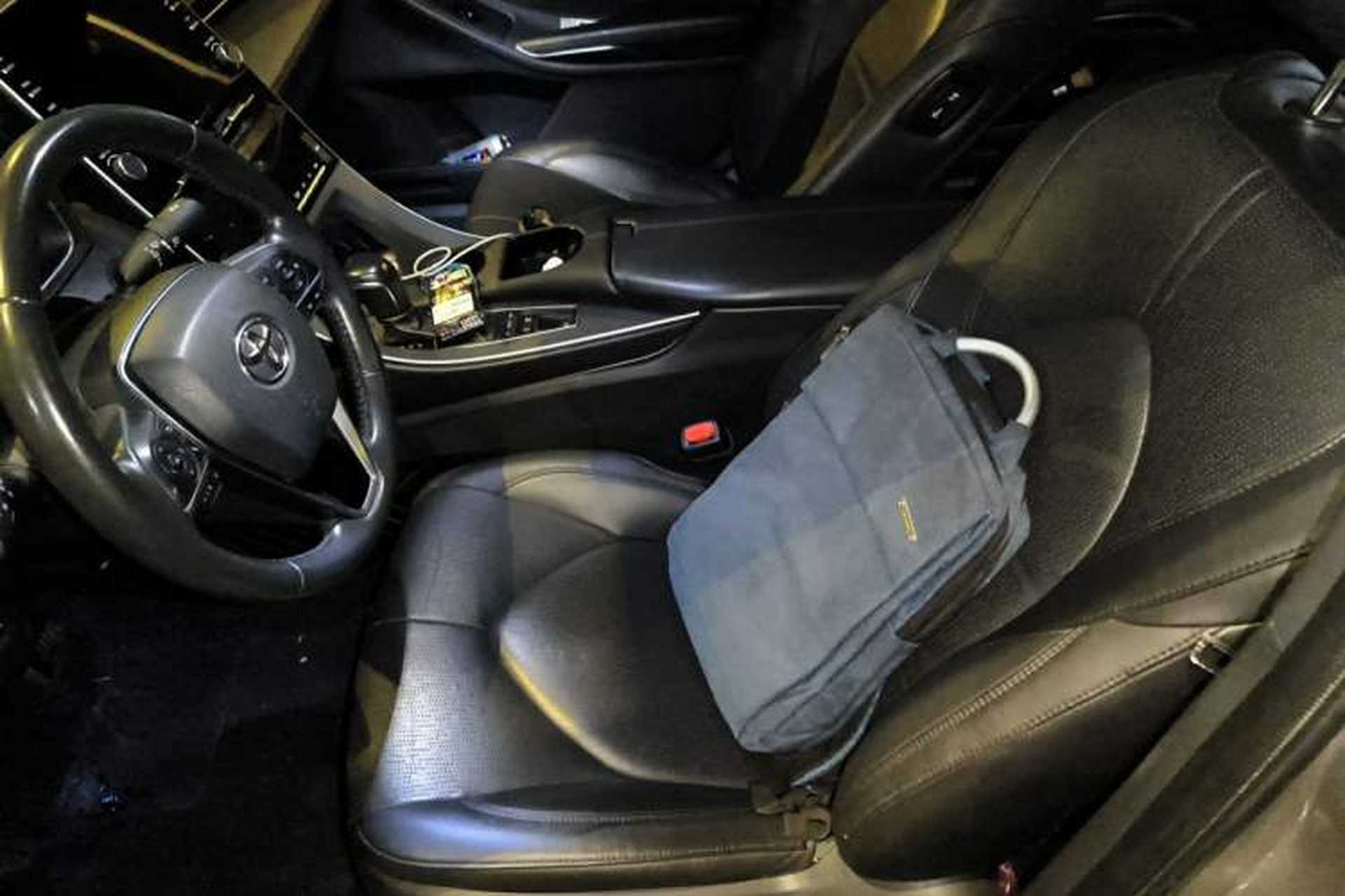 Used Toyota Avalon 2019 Dual-Engine 2.5L Luxury Edition China V Standard Left Front Seat