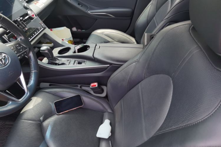 Used Toyota Avalon 2019 Dual-Engine 2.5L Luxury Edition China VI Standard Left Front Seat