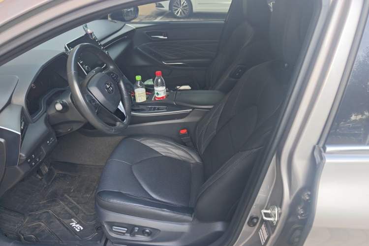 Used Toyota Avalon 2019 Dual-Engine 2.5L XLE Prestige Version China VI Standard Left Front Seat