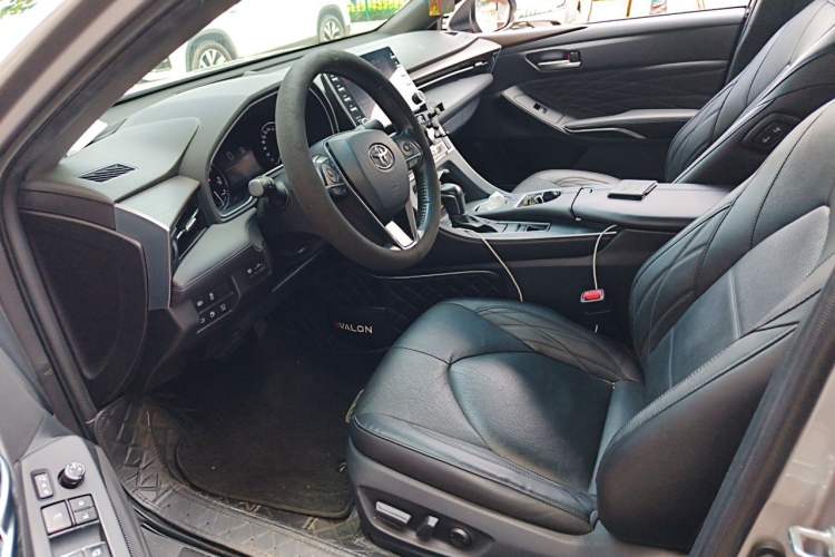 Used Toyota Avalon 2019 2.5L Touring Premium Version China VI Standard Left Front Seat