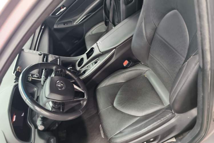 Used Toyota Avalon 2019 2.0L XLE Premium Edition China VI Left Front Seat