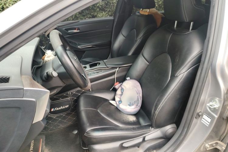 Used Toyota Avalon 2019 2.0L Ambition Edition China VI Left Front Seat