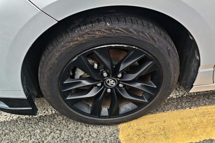 Used Toyota Avalon 2019 2.0L Luxury Edition China VI Standard Left Front Wheel Hub