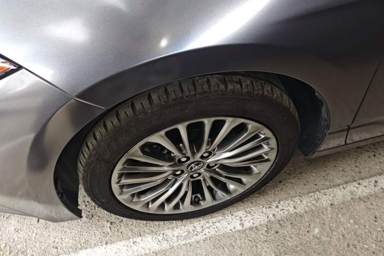 Used Toyota Avalon 2019 Dual-Engine 2.5L XLE Prestige Version China VI Standard Left Front Wheel Hub