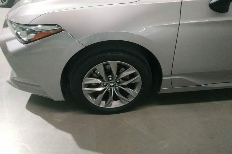 Used Toyota Avalon 2019 2.0L Luxury Edition China VI Standard Left Front Wheel Hub