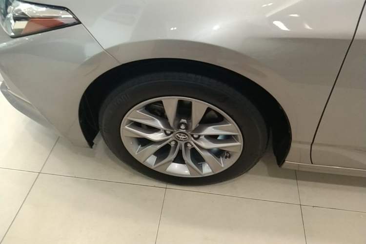 Used Toyota Avalon 2019 2.0L Luxury Edition China VI Standard Left Front Wheel Hub