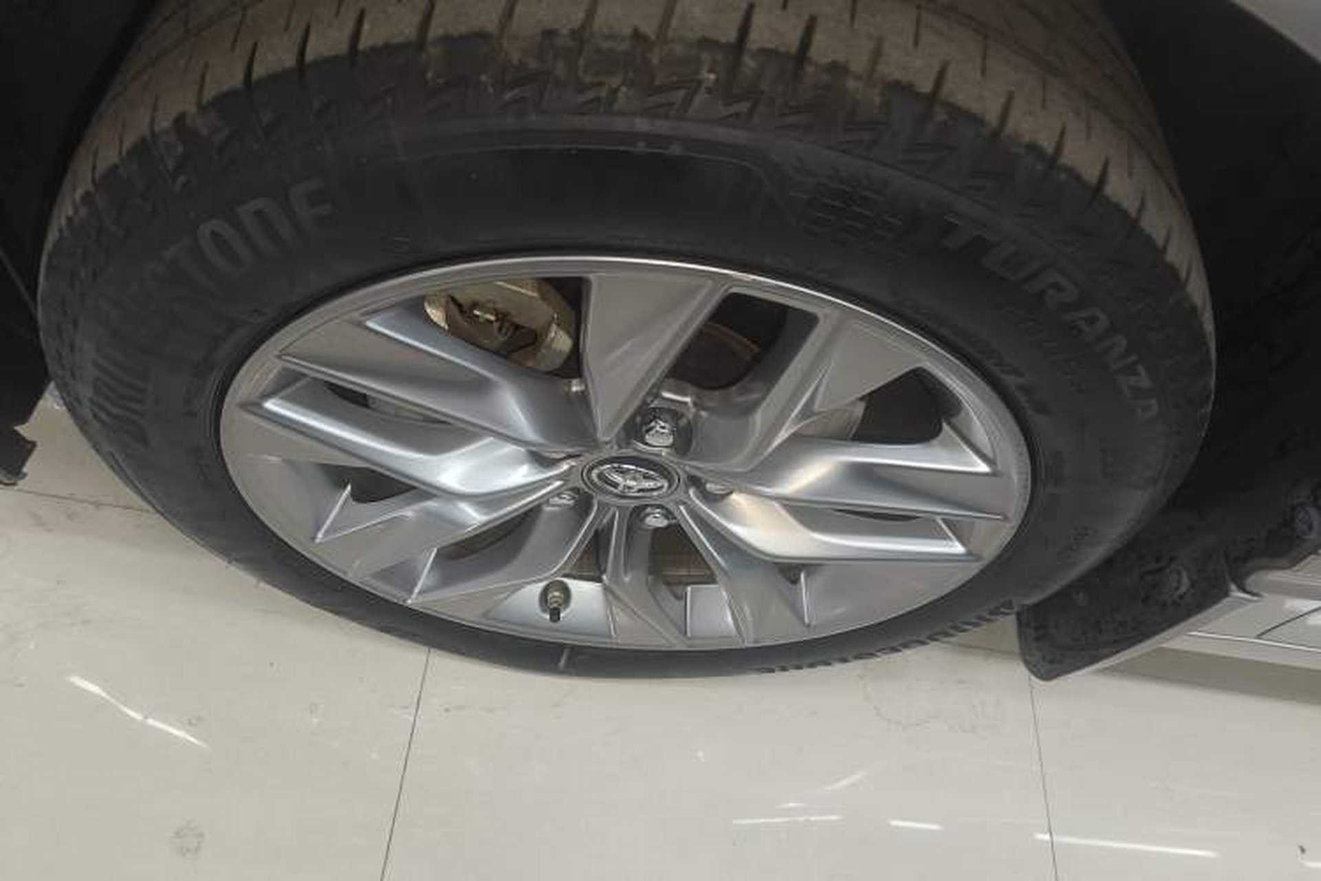 Used Toyota Avalon 2019 Dual-Engine 2.5L Luxury Edition China VI Standard Left Front Wheel Hub