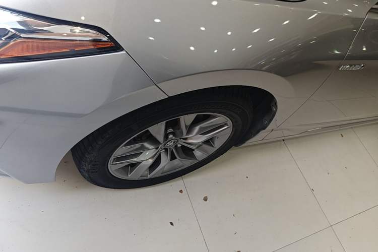 Used Toyota Avalon 2019 Dual-Engine 2.5L Luxury Edition China VI Standard Left Front Wheel Hub