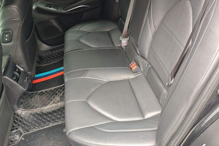 Used Toyota Avalon 2019 2.0L Luxury Edition China VI Standard Left Rear Seat