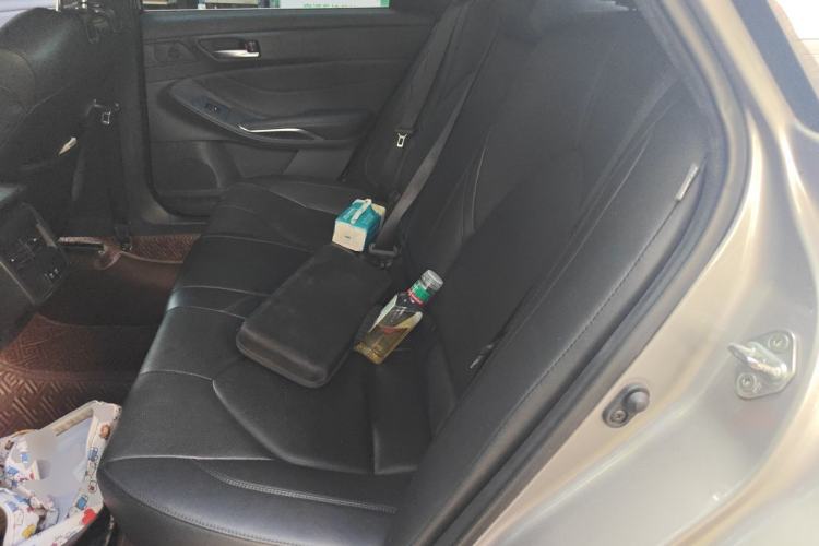 Used Toyota Avalon 2019 2.0L Luxury Edition China VI Standard Left Rear Seat