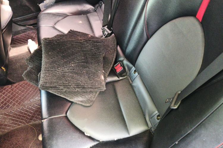Used Toyota Avalon 2019 2.0L Ambition Edition China VI Left Rear Seat