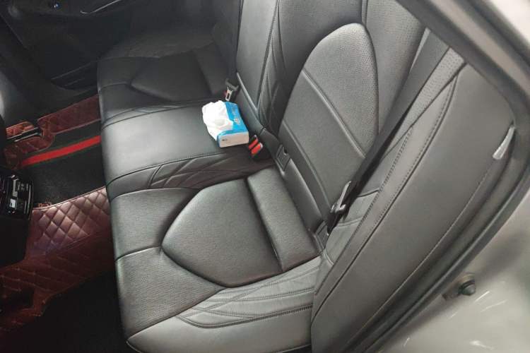 Used Toyota Avalon 2019 2.5L Touring Premium Version China V Standard Left Rear Seat