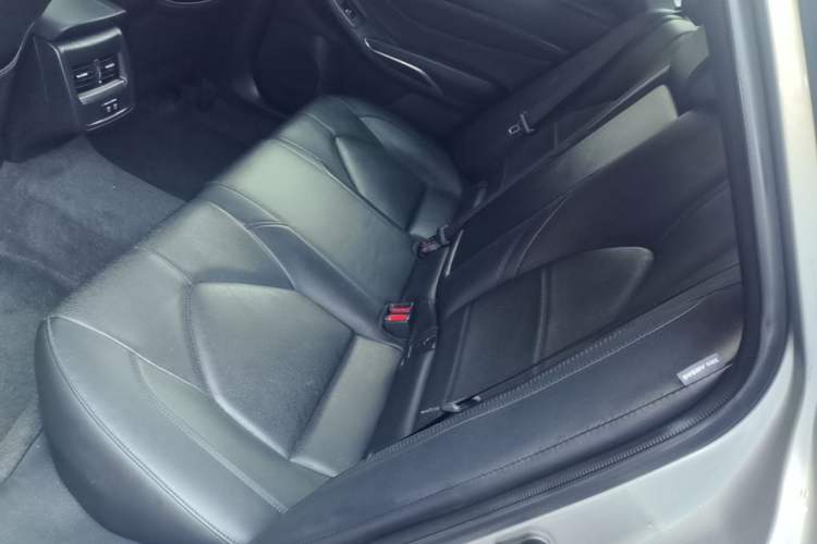 Used Toyota Avalon 2019 2.0L Luxury Edition China VI Standard Left Rear Seat