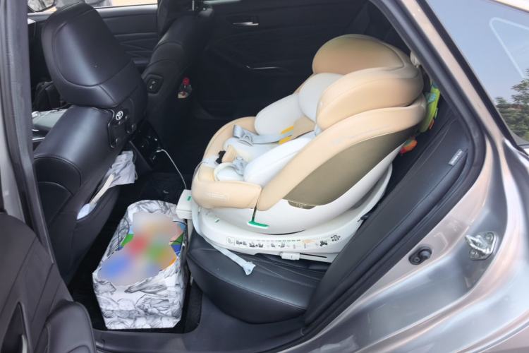 Used Toyota Avalon 2019 2.5L Touring Premium Version China VI Standard Left Rear Seat