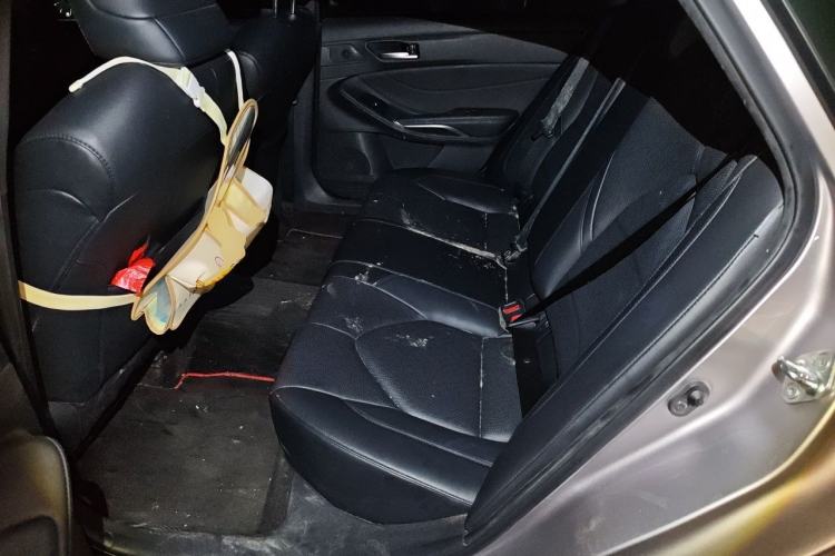 Used Toyota Avalon 2019 2.0L Luxury Edition China VI Standard Left Rear Seat
