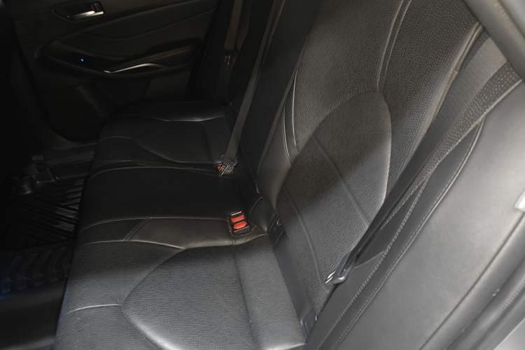 Used Toyota Avalon 2019 Dual-Engine 2.5L Luxury Edition China VI Standard Left Rear Seat
