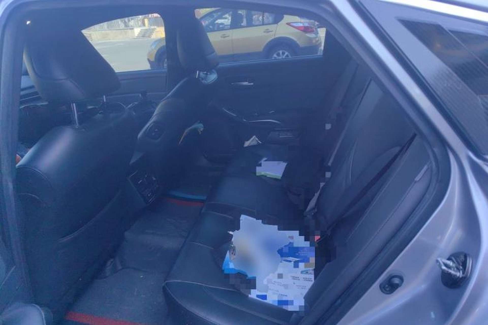 Used Toyota Avalon 2019 2.0L XLE Premium Edition China VI Left Rear Seat