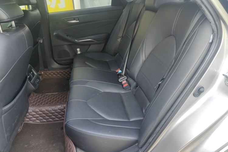 Used Toyota Avalon 2019 2.0L Luxury Edition China VI Standard Left Rear Seat