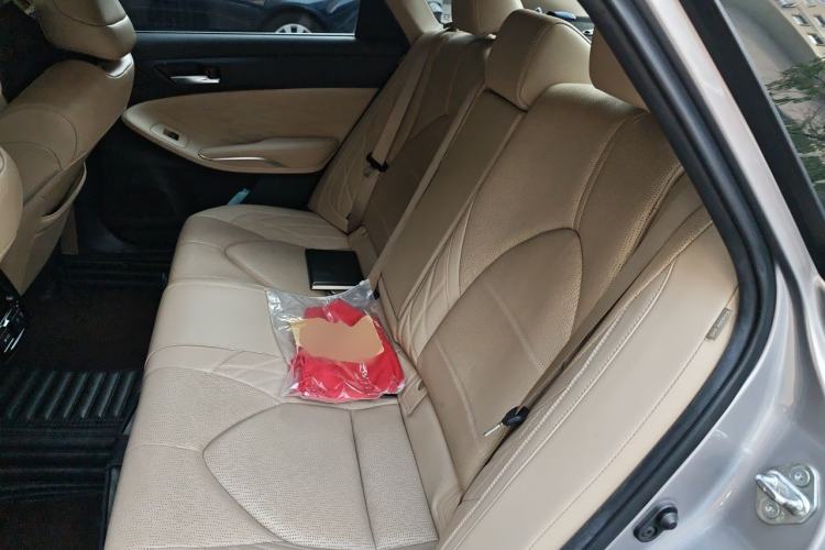 Used Toyota Avalon 2019 2.5L Touring Premium Version China VI Standard Left Rear Seat