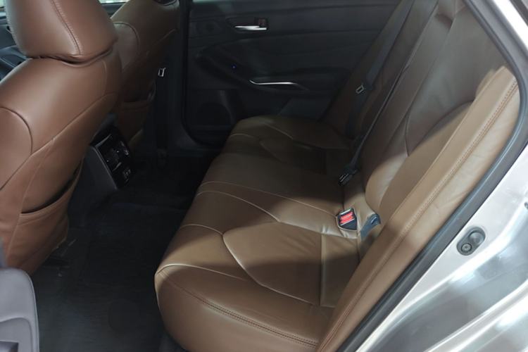 Used Toyota Avalon 2019 2.5L Ambition Version China VI Standard Left Rear Seat