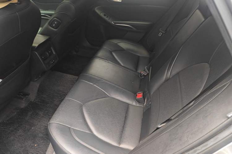 Used Toyota Avalon 2019 2.0L Luxury Edition China VI Standard Left Rear Seat