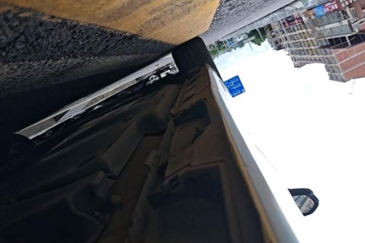 Used Toyota Avalon 2019 2.0L Luxury Edition China VI Standard Left Side Sill