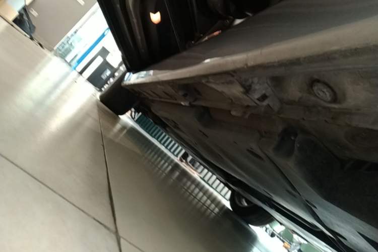 Used Toyota Avalon 2019 2.0L Luxury Edition China VI Standard Left Side Sill