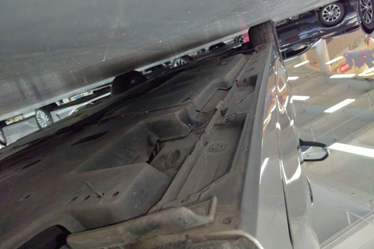 Used Toyota Avalon 2019 2.0L Luxury Edition China VI Standard Left Side Sill
