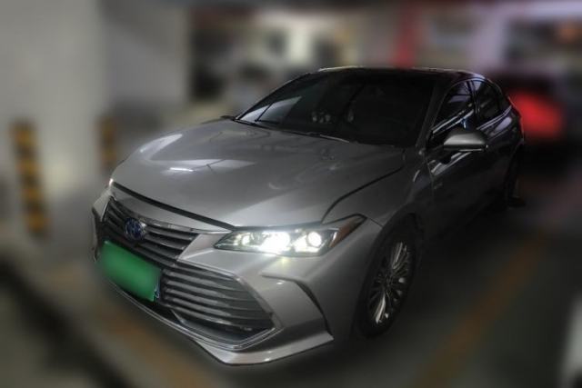 Used Toyota Avalon 2019 Dual-Engine 2.5L XLE Prestige Version China VI Standard