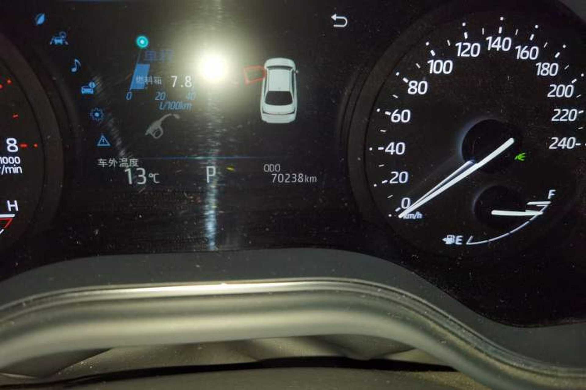 Used Toyota Avalon 2019 2.0L Ambition Edition China VI Odometer Close Up