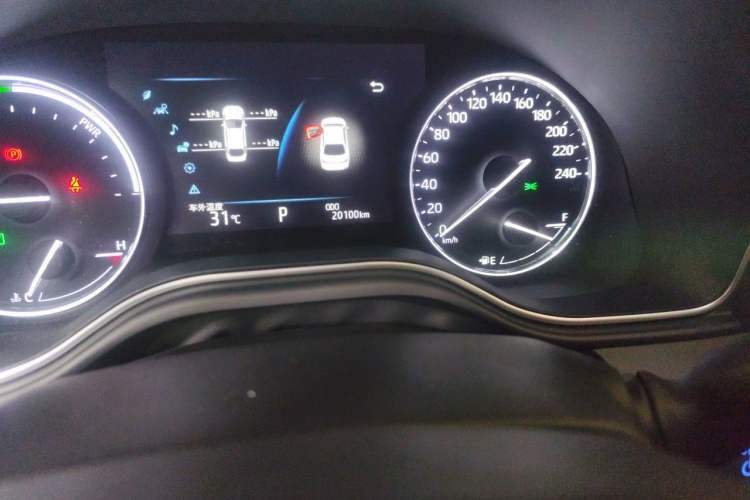 Used Toyota Avalon 2019 Dual-Engine 2.5L Luxury Edition China VI Standard Odometer Close Up