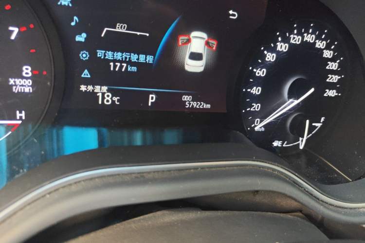 Used Toyota Avalon 2019 2.0L Luxury Edition China VI Standard Odometer Close Up