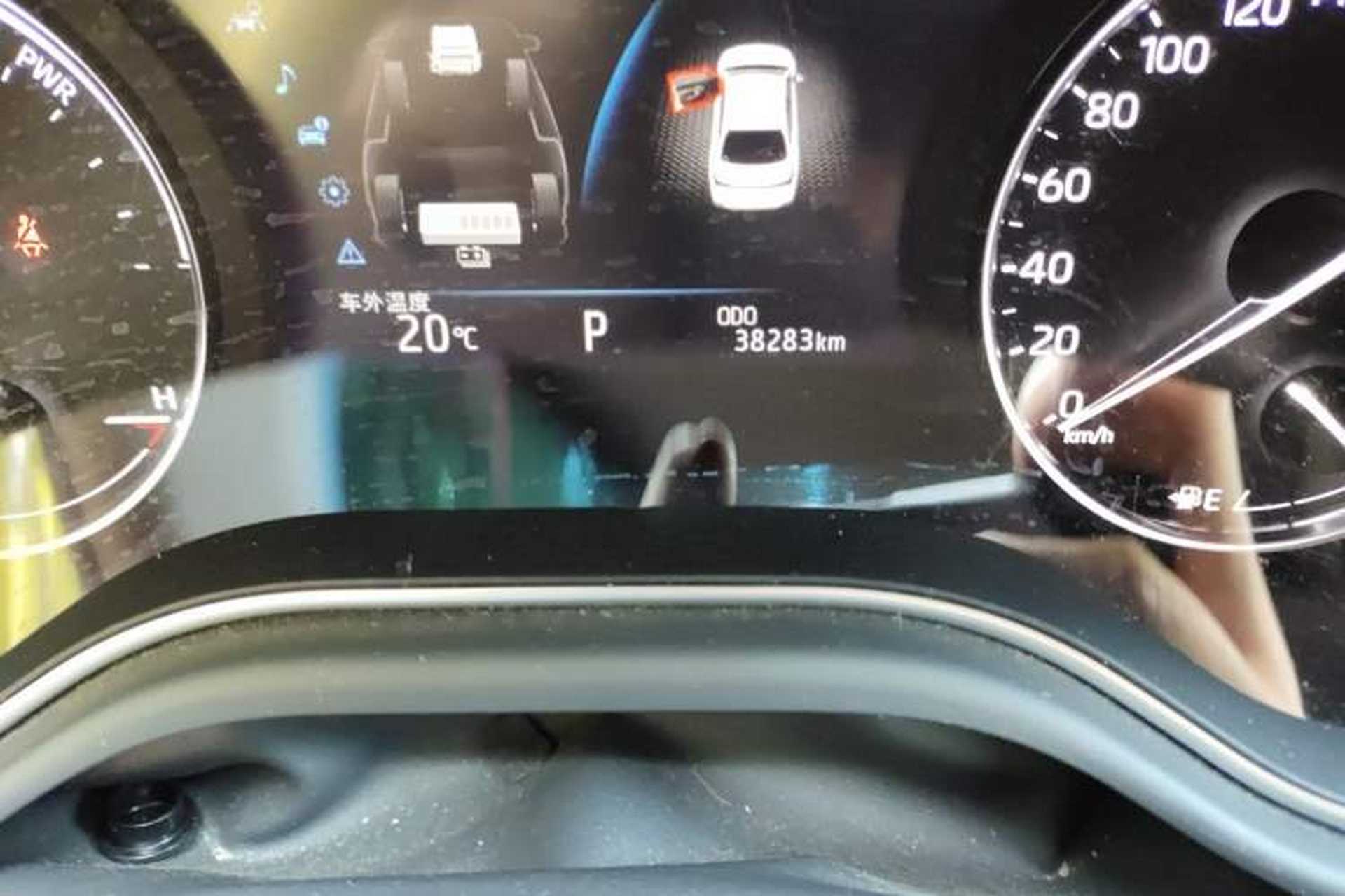Used Toyota Avalon 2019 Dual-Engine 2.5L Luxury Edition China VI Standard Odometer Close Up