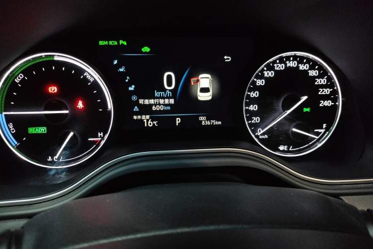Used Toyota Avalon 2019 Dual-Engine 2.5L XLE Prestige Version China VI Standard Odometer Close Up