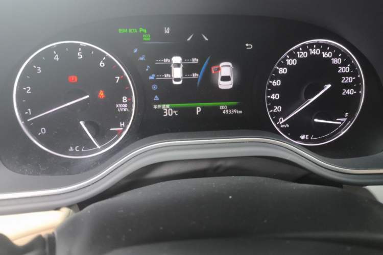 Used Toyota Avalon 2019 2.5L Touring Premium Version China VI Standard Odometer Close Up
