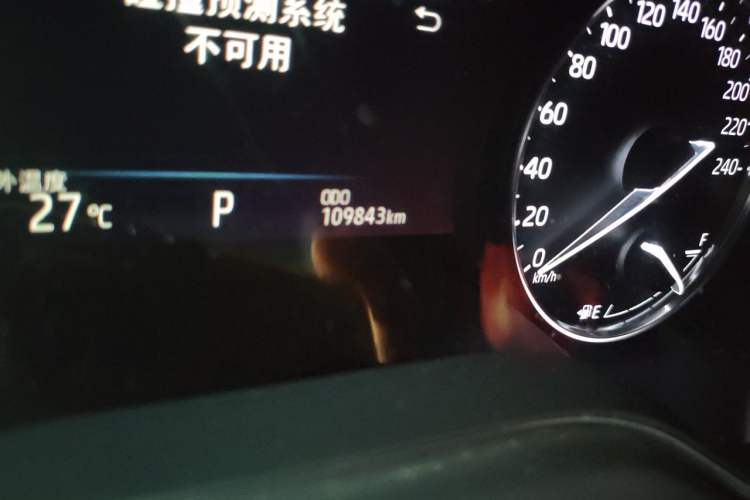 Used Toyota Avalon 2019 Dual-Engine 2.5L Luxury Edition China VI Standard Odometer Close Up
