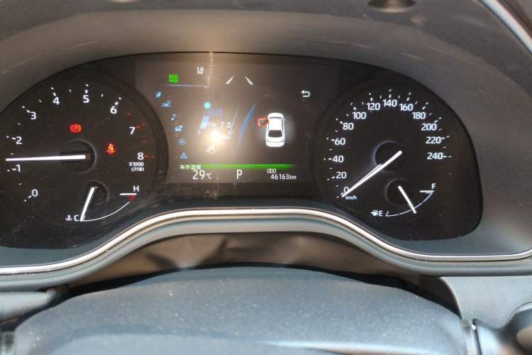 Used Toyota Avalon 2019 2.5L Ambition Version China VI Standard Odometer Close Up
