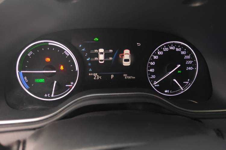 Used Toyota Avalon 2019 Dual-Engine 2.5L Luxury Edition China VI Standard Odometer Close Up