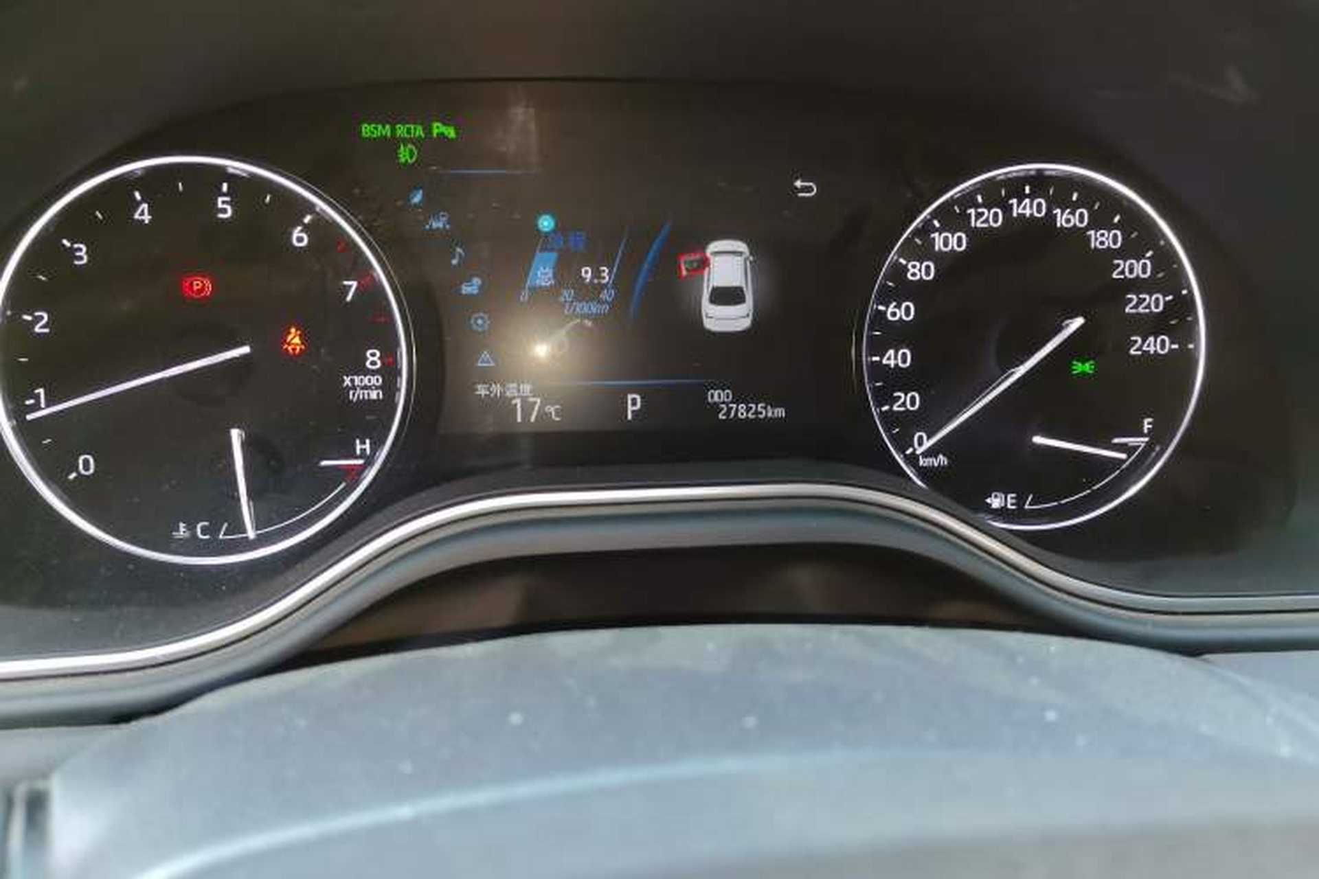 Used Toyota Avalon 2019 2.0L XLE Premium Edition China VI Odometer Close Up