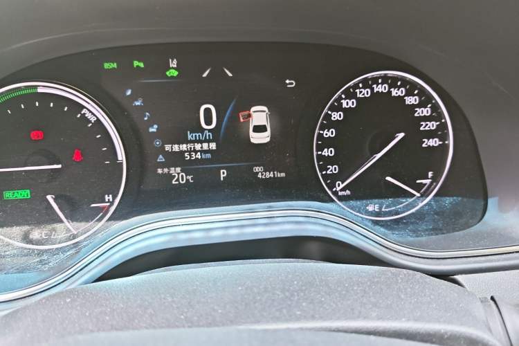 Used Toyota Avalon 2019 Dual-Engine 2.5L XLE Prestige Version China VI Standard Odometer Close Up