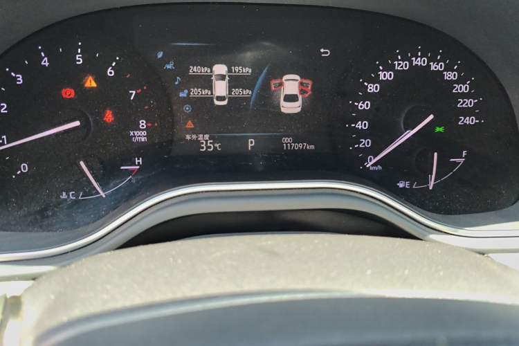Used Toyota Avalon 2019 2.0L Luxury Edition China VI Standard Odometer Close Up