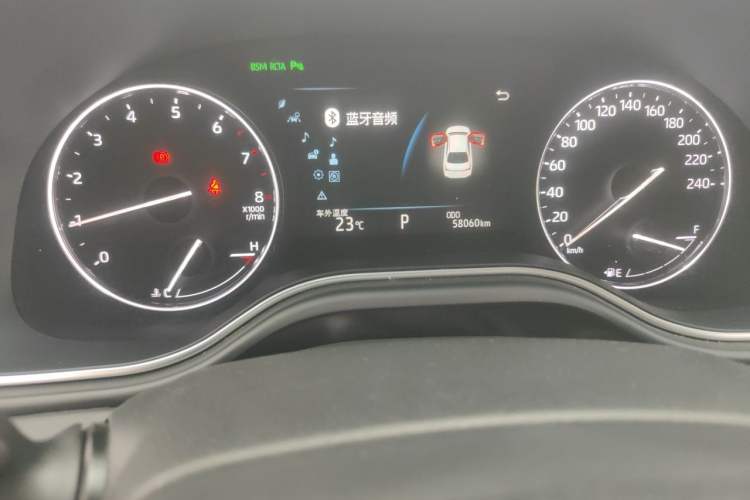 Used Toyota Avalon 2019 2.0L XLE Premium Edition China VI Odometer Close Up
