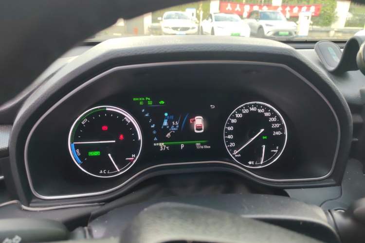 Used Toyota Avalon 2019 Dual-Engine 2.5L XLE Prestige Version China VI Standard Odometer Close Up