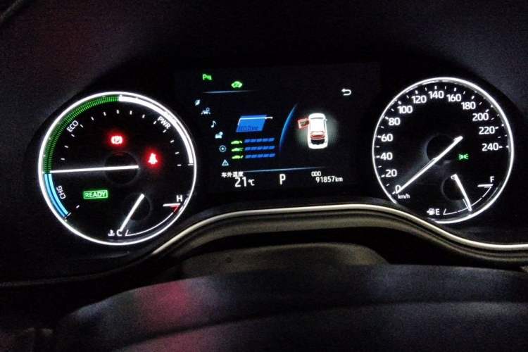Used Toyota Avalon 2019 Dual-Engine 2.5L Luxury Edition China VI Standard Odometer Close Up