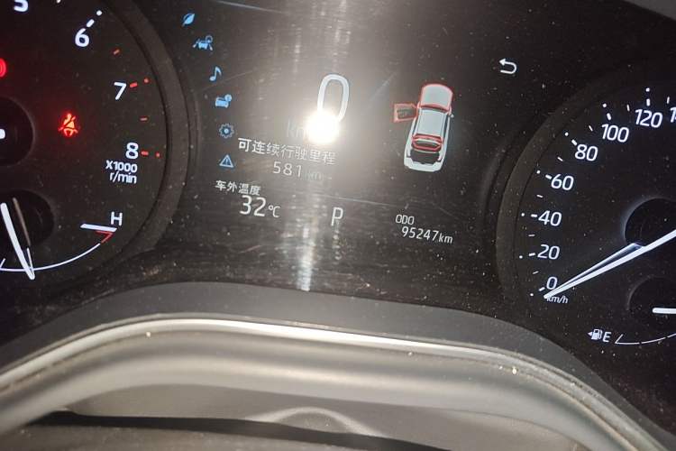 Used Toyota Avalon 2019 2.0L Luxury Edition China VI Standard Odometer Close Up