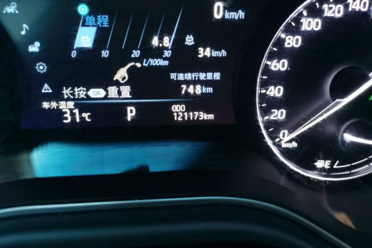 Used Toyota Avalon 2019 Dual-Engine 2.5L Luxury Edition China VI Standard Odometer Close Up